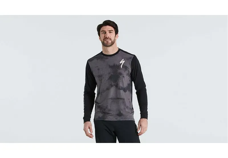 Specialized Altered-Edition Trail Long Sleeve Jersey in Smoke