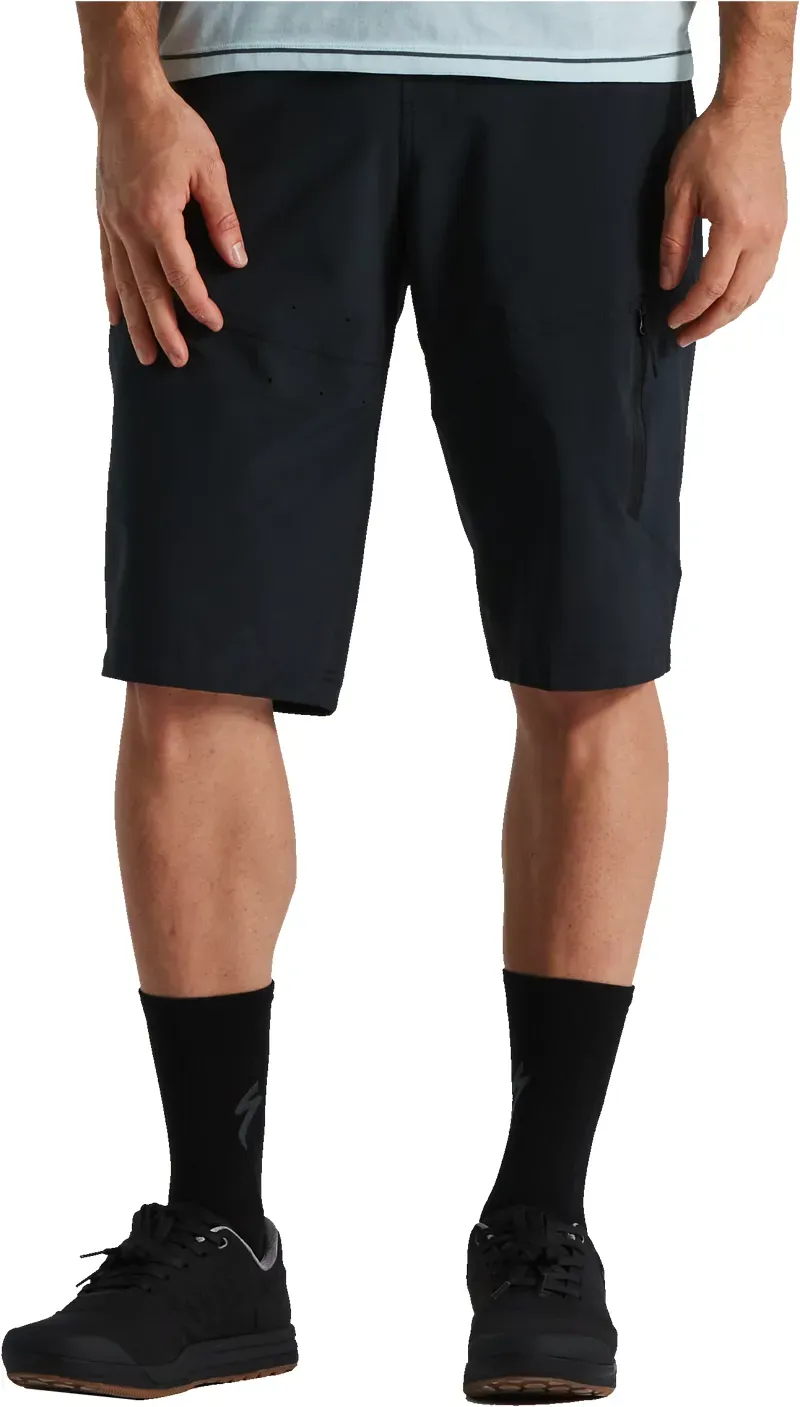 Specialized Men's Trail Cargo Shorts in Black
