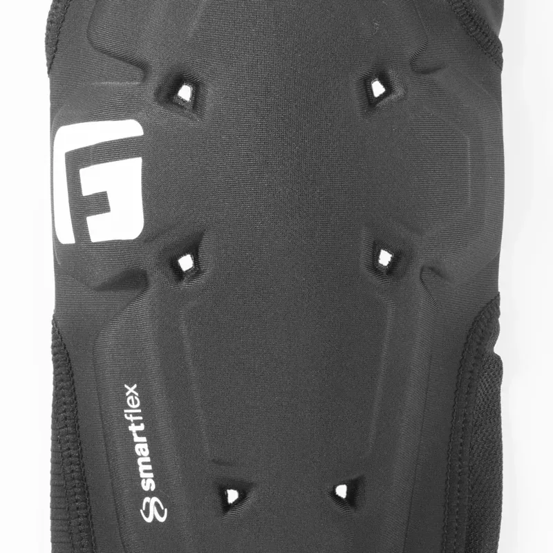 G-Form Youth Pro-X4 Large/X-Large Knee Guards in Black-2