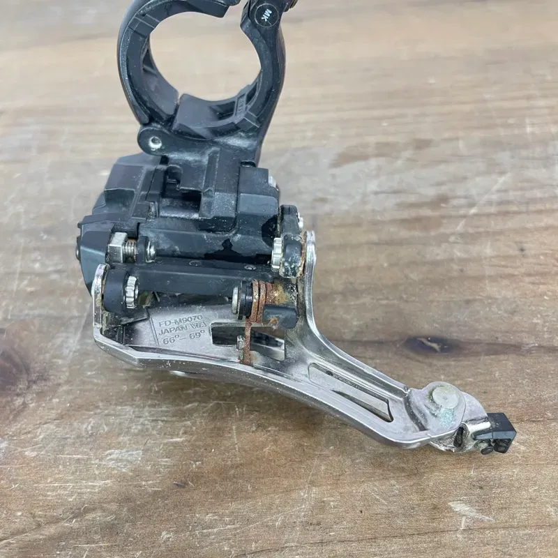 Shimano XTR Di2 FD-M9070 Ele. Clamp-On 11-speed Front Der. in Silver-3