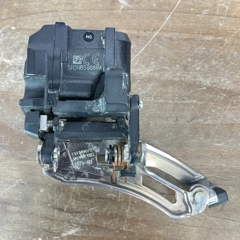 Shimano XTR Di2 FD-M9070 Ele. Clamp-On 11-speed Front Der. in Silver-4